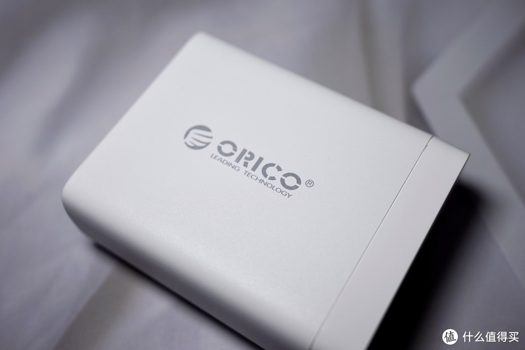 ORICO四口100W充电头，笔记本的最佳充电搭档