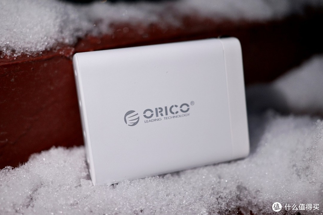 ORICO四口100W充电头，笔记本的最佳充电搭档