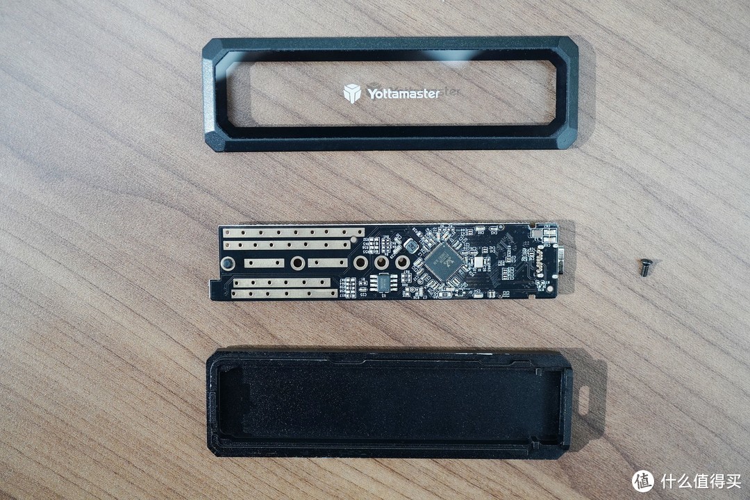 透明面板，高速传输——Yottamaster M.2 NVMe、SATA双协议固态硬盘盒