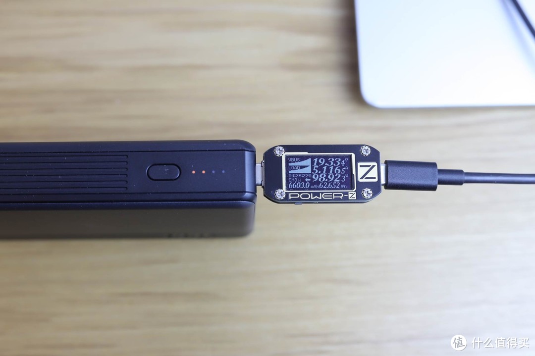 Aohi 高端充电宝使用体验：支持100W输入输出的充电宝你用过吗？
