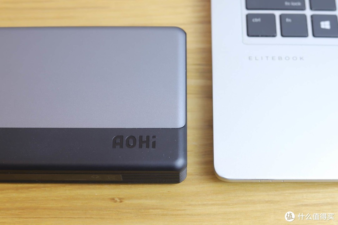 Aohi 高端充电宝使用体验：支持100W输入输出的充电宝你用过吗？