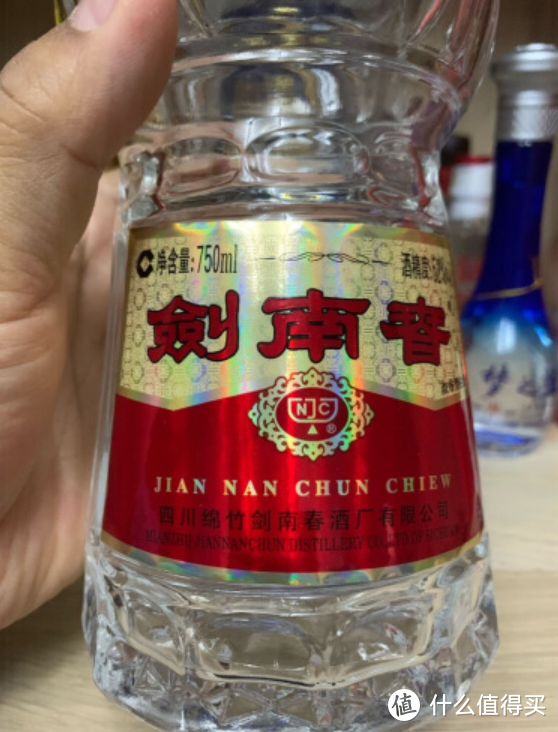 为什么大家都喜欢越陈越香的酒？白酒真的越存越好喝吗？