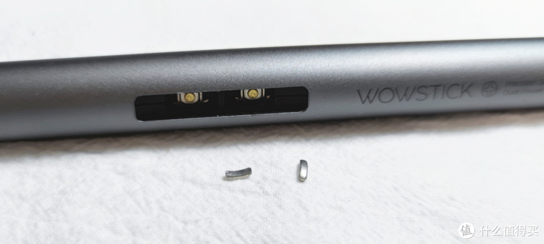 给 wowstick 1f+电动螺丝刀换上 18650 锂电池，满血复活