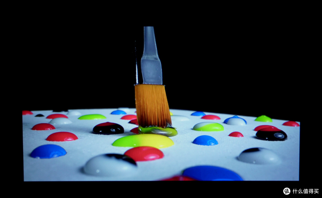 真1080P+LCD显示技术,2000元内最强家用投影仪上手评测