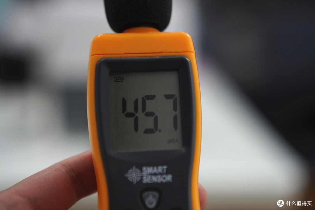 真1080P+LCD显示技术,2000元内最强家用投影仪上手评测