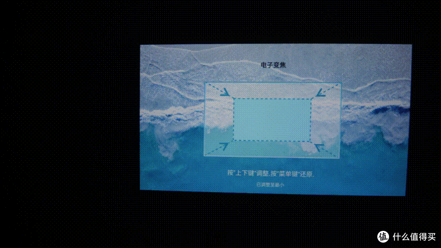 真1080P+LCD显示技术,2000元内最强家用投影仪上手评测