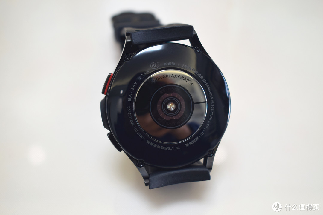 转投Wear OS的三星Galaxy Watch 4 classic好玩吗？