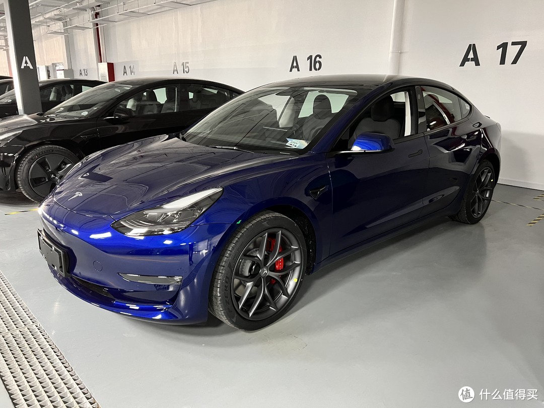 新玩具---特斯拉Model 3性能版，一文讲清M3P方方面面，自此集齐油车、电车、混动