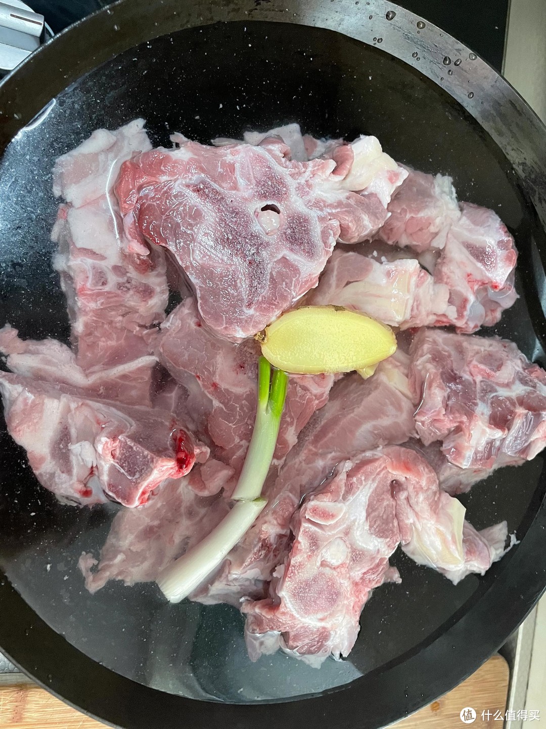 冬吃羊肉赛人参~简单美味的羊蝎子火锅烹制方法