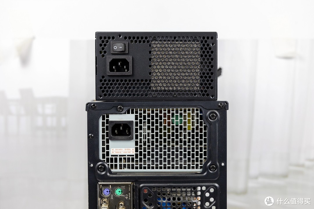 能净化空气的电脑电源，艾湃电竞AP-550Ti纳米光触媒电源评测