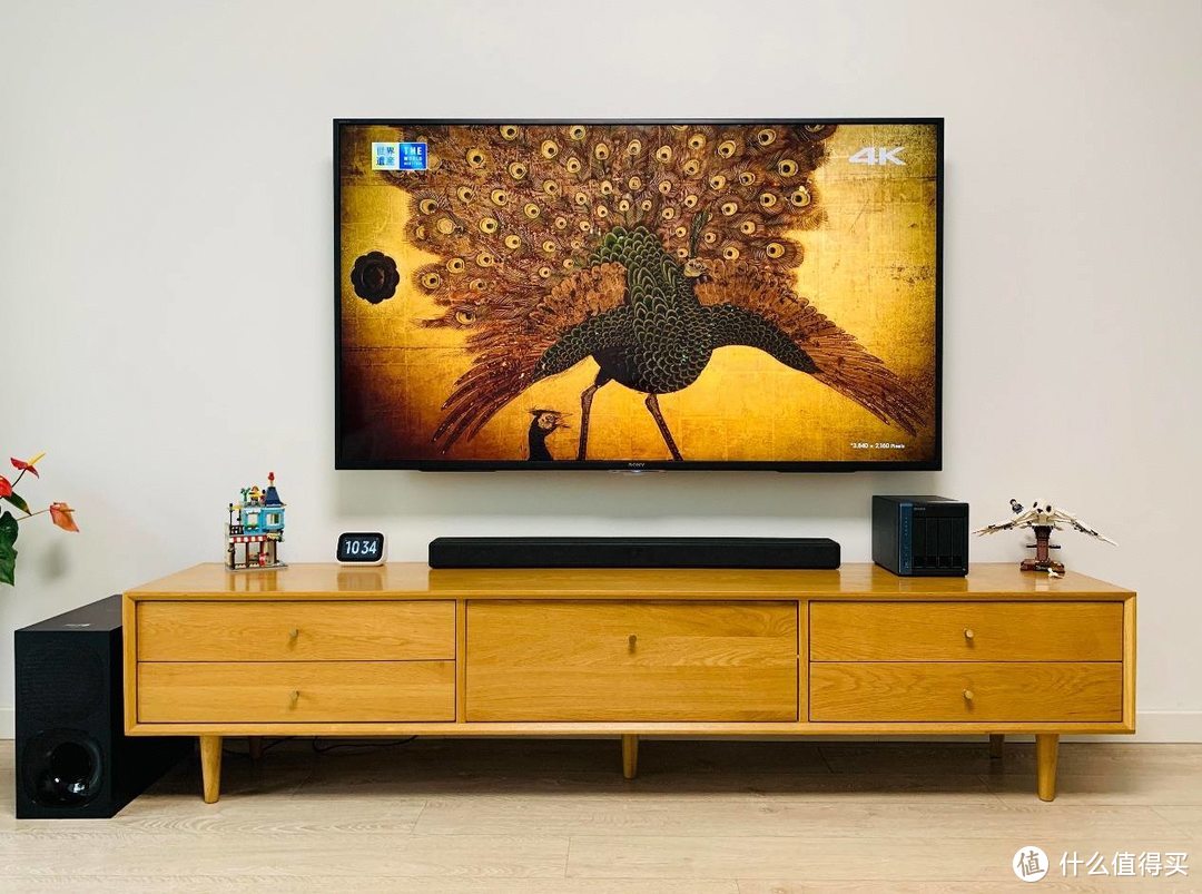 索尼HT-G700回音壁搭配索尼BRAVIA电视，牢牢占据客厅娱乐C位