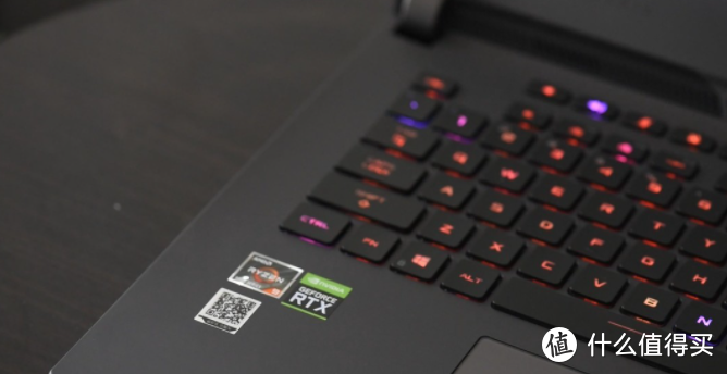 魔霸5的独立RGB键盘，是和魔霸新锐最大的区别。