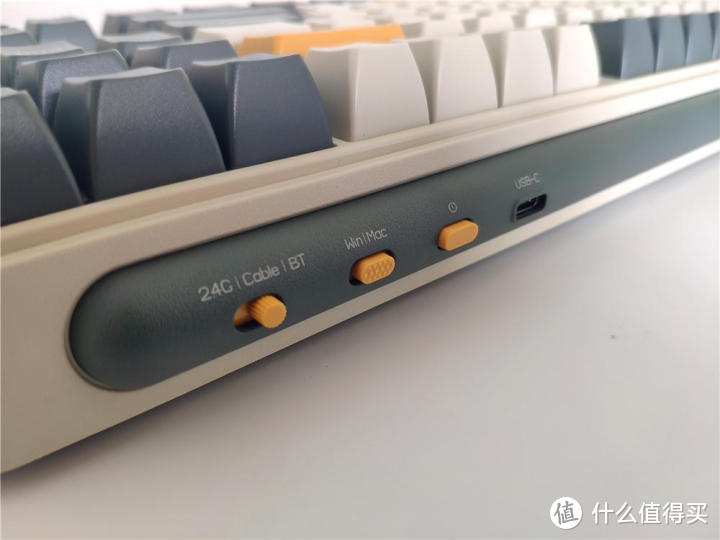 米物ART系列机械键盘 Z870：高颜值、三模兼容、超好用