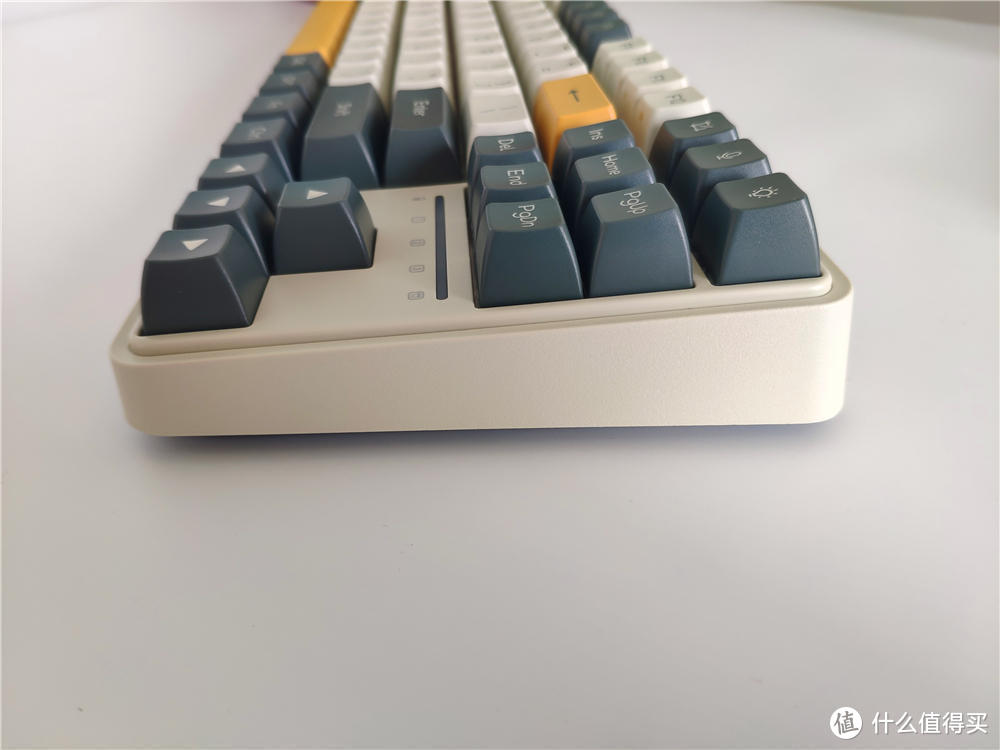 米物ART系列机械键盘 Z870：高颜值、三模兼容、超好用