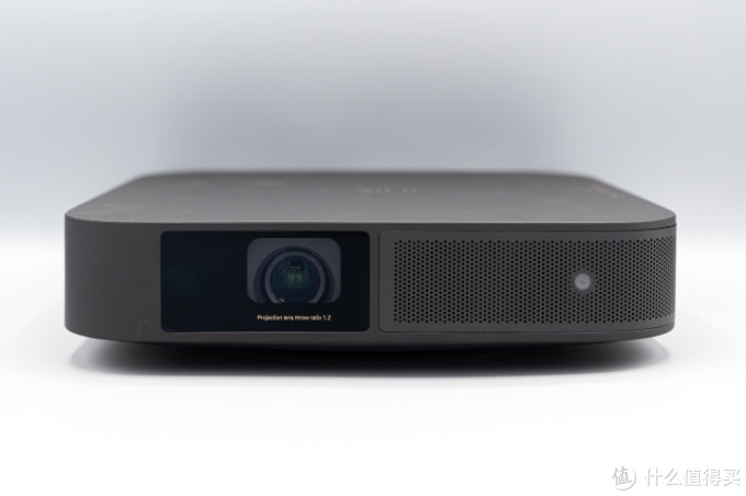 极米newz6x投影仪怎么样
