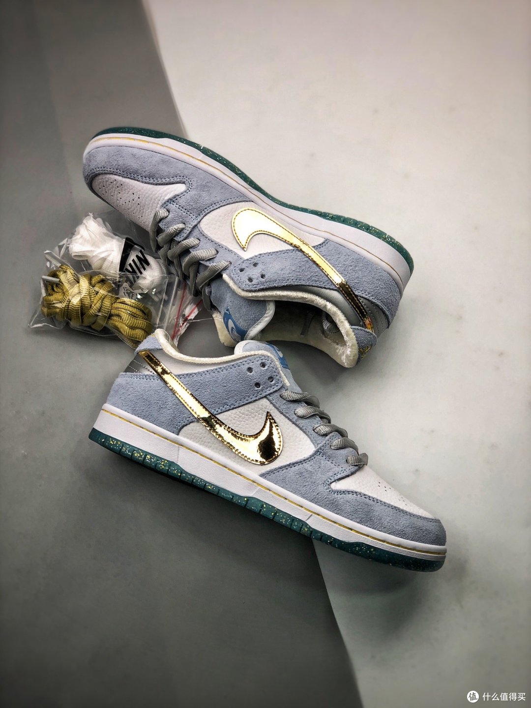 nike dunk low holiday special 蓝色情人节 冰雪奇缘 白蓝金