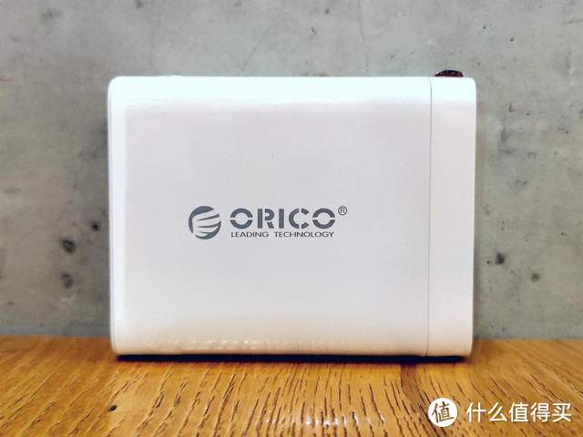 年终好物推荐：一个顶多个，ORICO 100W氮化镓充电器上手实测