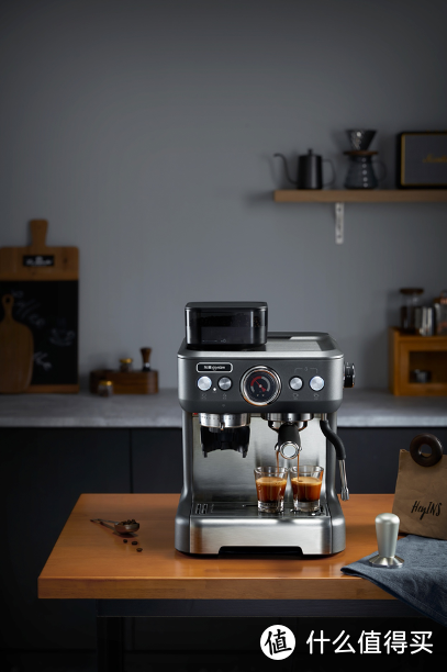 品质技术双在线，东菱研磨一体咖啡机带来醇香咖啡新体验