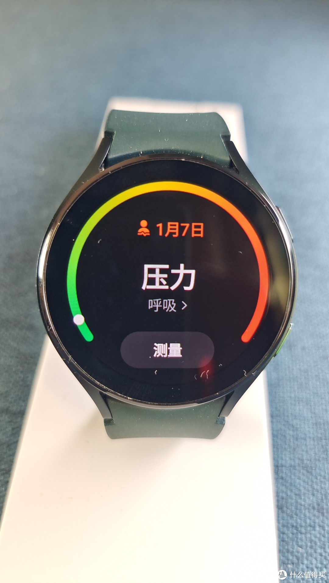 堆了三星两大最硬核硬件魔幻炫屏＋5nm芯片的Galaxy Watch4 智能手表到底香不香