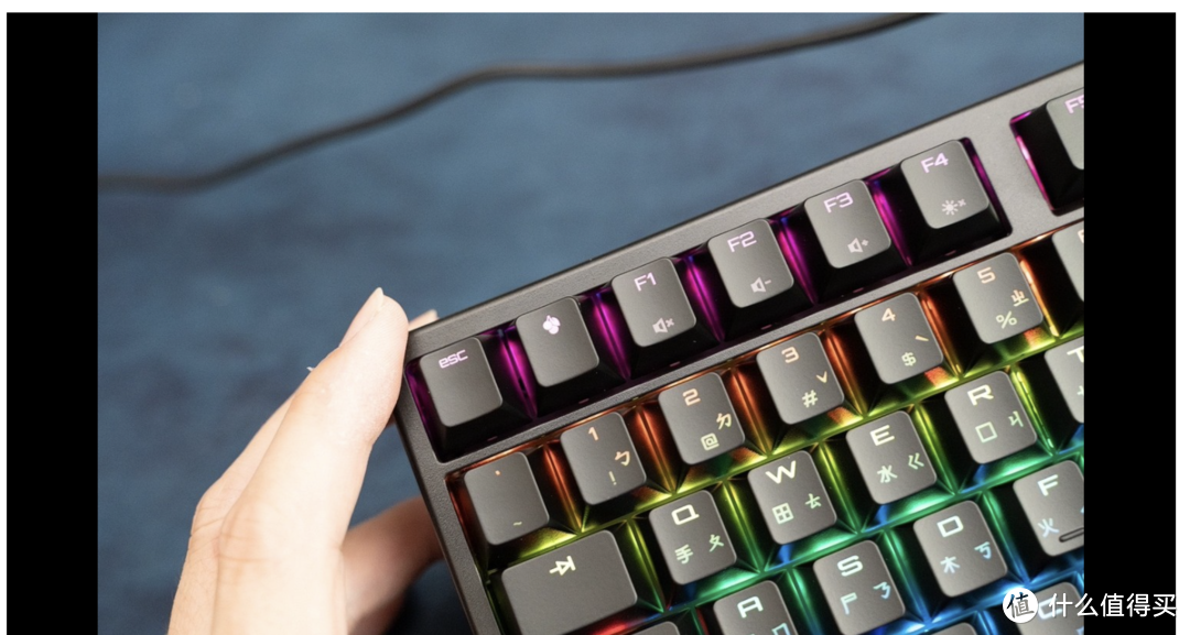 正宗的 CHERRY MX Board 3.0S RGB 静音红轴来了！