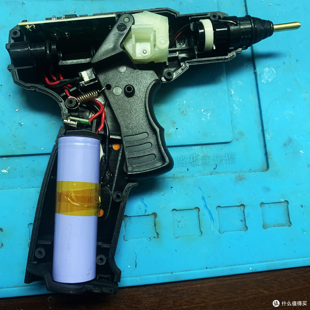 威克士wx890无线热熔胶枪拆解及加长嘴更换大容量电池