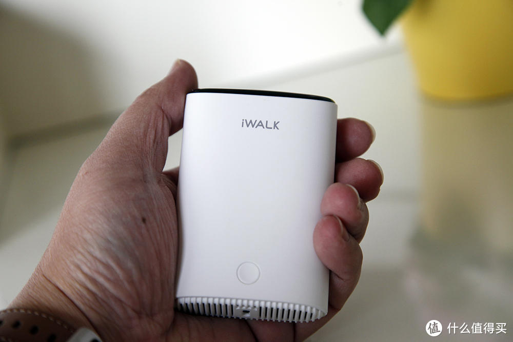 解锁无线充电新玩法，iWALK咔嗒宝磁吸移动电源