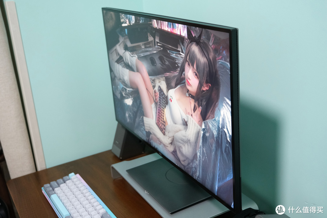 用过1080P、2K分辨率后，最后还上了戴尔U2720Q 4K显示器的车