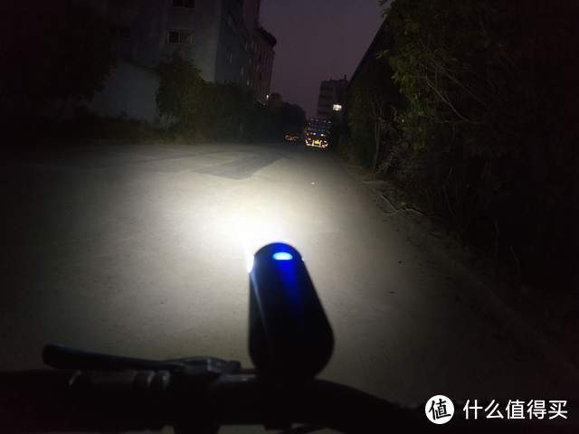 自在骑行：傲雷自行车前灯BFL900