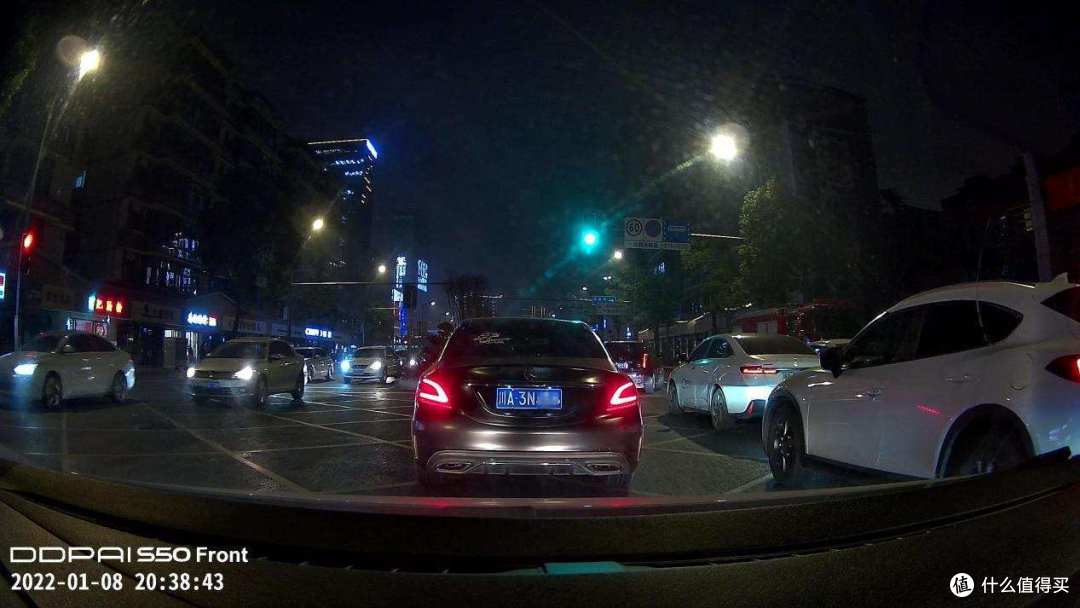 行车记录仪夜晚效果