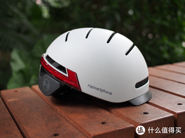 Helmetphone智能头盔评测：鸿蒙加持，科技安全伴我行