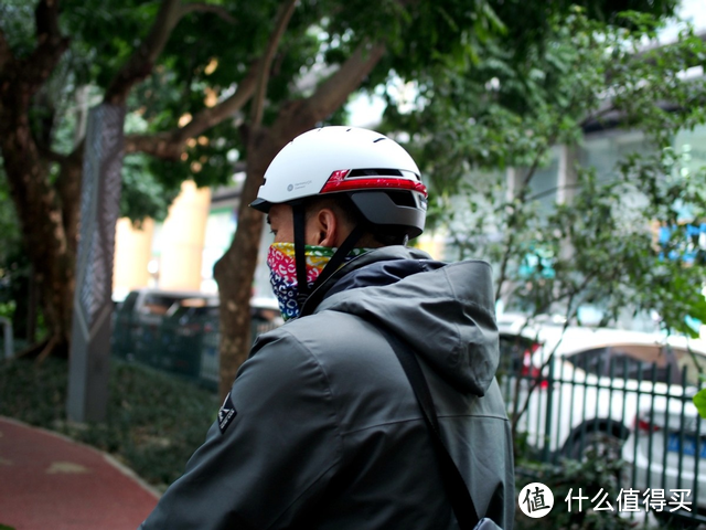 Helmetphone智能头盔评测：鸿蒙加持，科技安全伴我行