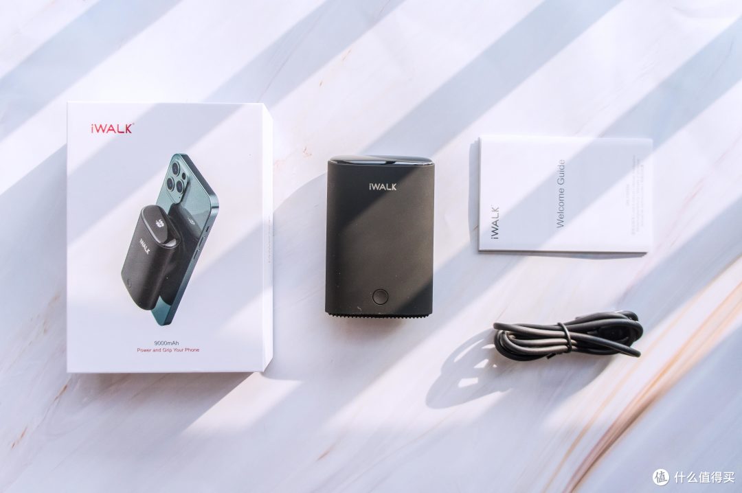 随身无线充更方便!iwalk咔嗒宝磁吸移动电源测评!