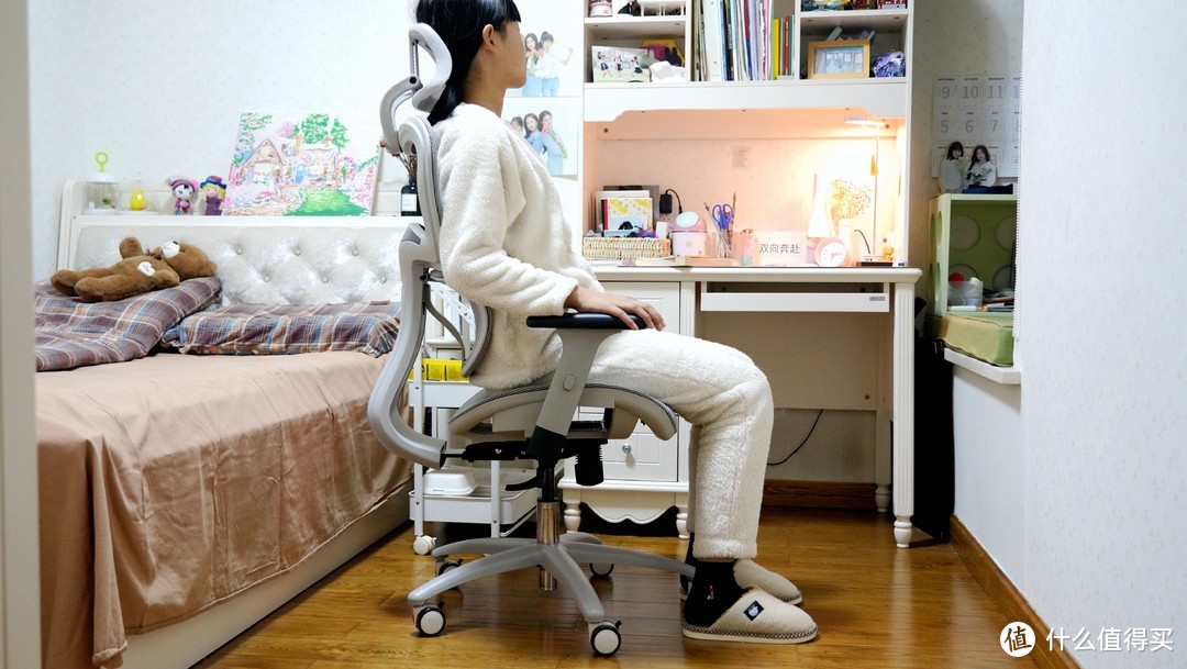 大长腿小主的学习新装备，达宝利S10青少年人体工学椅晒单