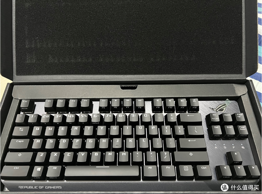 【外设开箱】ROG游侠NX TKL RGB游戏 机械键盘