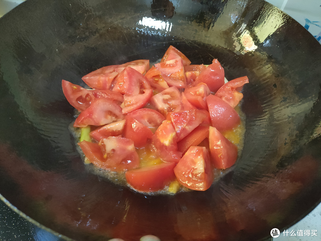 西红柿炒鸡蛋，什么时候放盐是关键，这一步错了，难怪不香不出汁