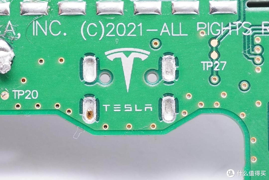 拆解报告：Tesla特斯拉Model Y USB-C快充模块