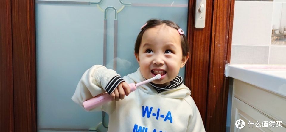 温和洁牙更护龈，RIJIOO助力宝宝养成刷牙好习惯