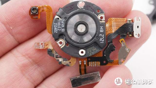 自研6通道光学传感器，更精确的运动数据，华米GTR3手表拆解