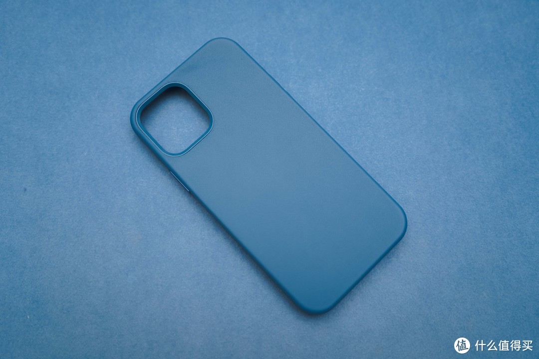 苹果手机壳还是隔代香，扎克 iPhone12 MagSafe 认证磁吸素皮手机壳体验