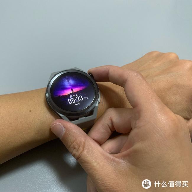 HUAWEI WATCH GT Runner让跑步运动这件事儿更智能更专业