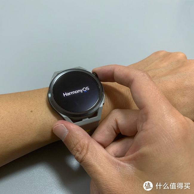 HUAWEI WATCH GT Runner让跑步运动这件事儿更智能更专业