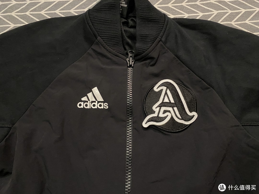 Adidas立领运动夹克FQ7616