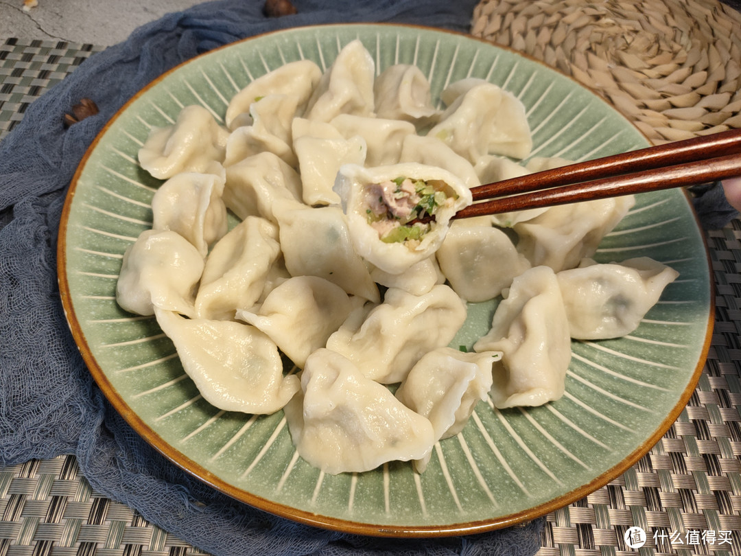 调饺子馅时，顺序是关键，顺序错了，难怪饺子馅干柴不香