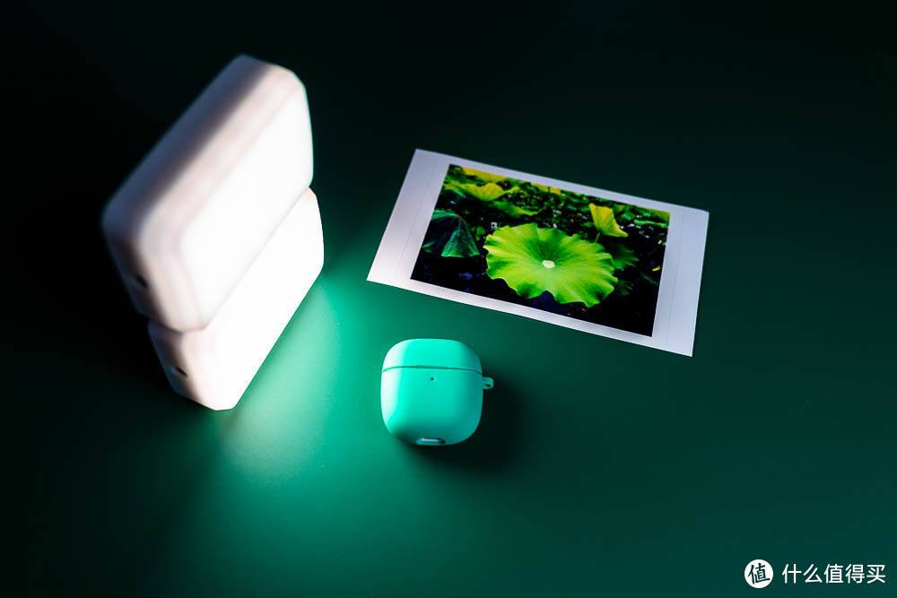 轻巧的静物布光利器斯莫格RM75磁吸智能补光灯套装轻体验