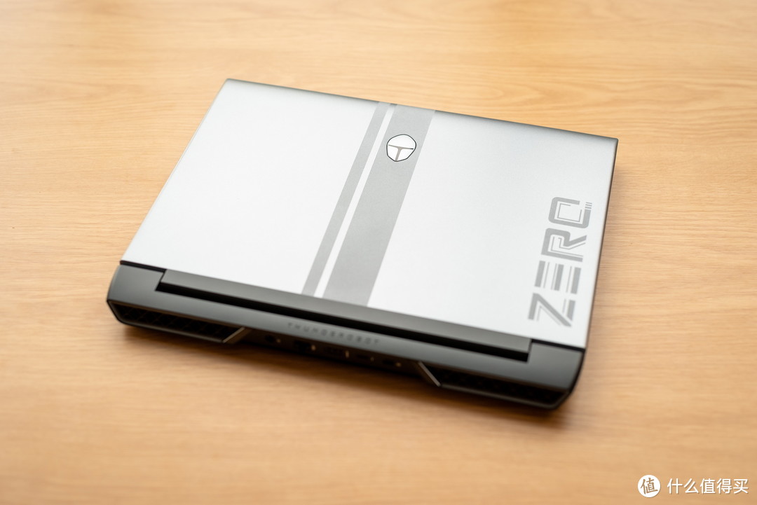 免费的性能升级：支持独显直连后的雷神ZERO英特尔酷睿i7版