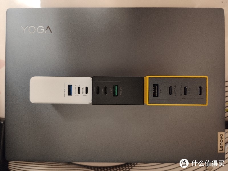 输出接口及背景yoga14s 4800h集显版