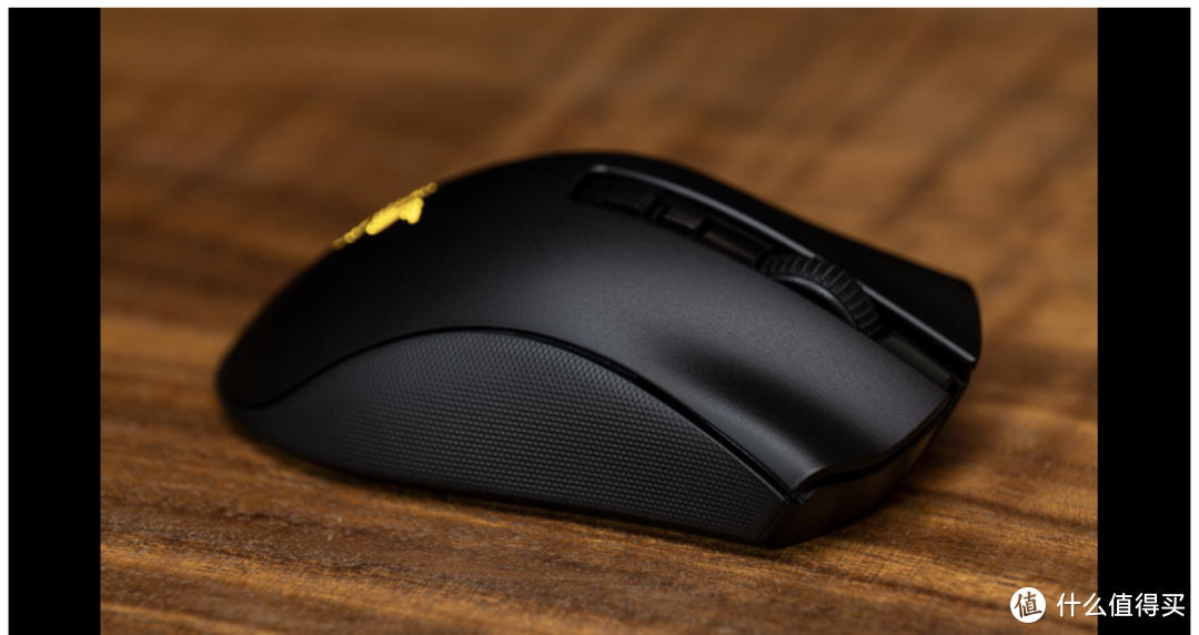 Razer DeathAdder V2 Pro 动手玩：经典造型、机身轻盈的无线三模光轴电竞鼠标