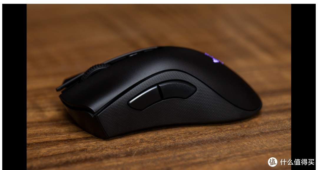 Razer DeathAdder V2 Pro 动手玩：经典造型、机身轻盈的无线三模光轴电竞鼠标