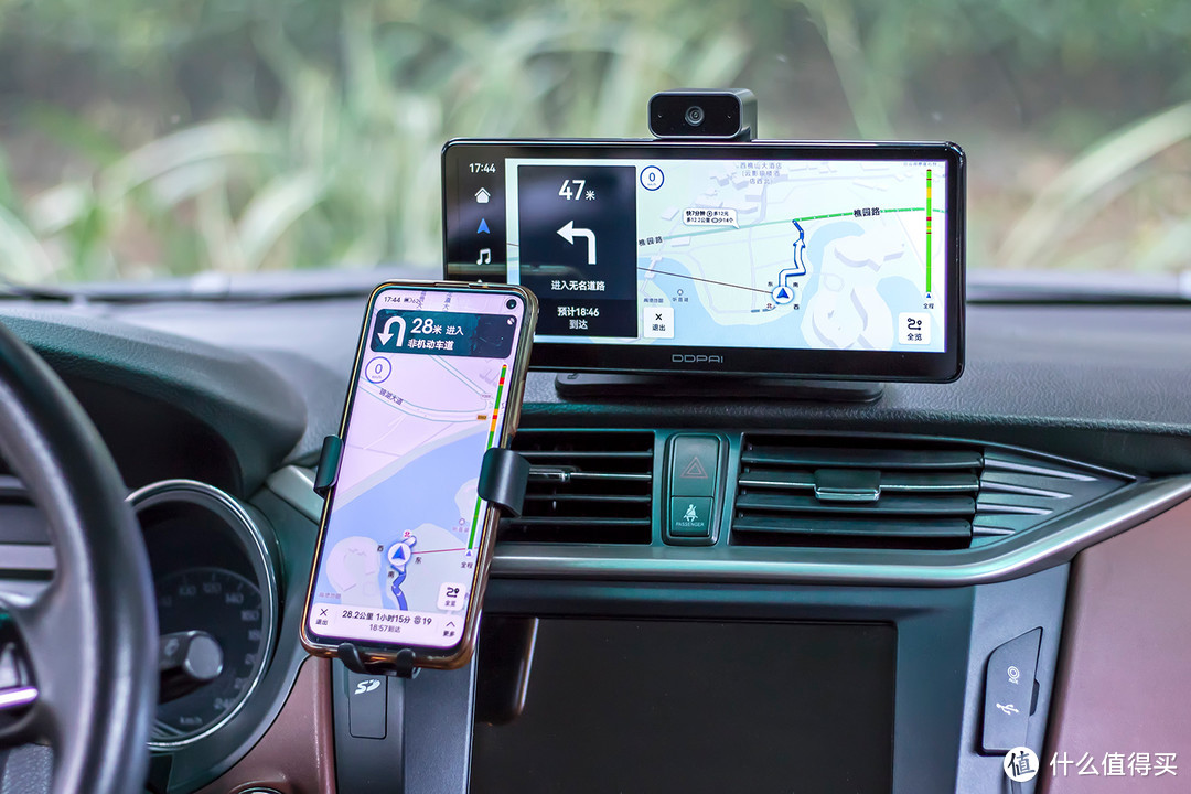 盯盯拍车载智慧屏S50评测：手机APP跨屏流转，驾乘体验更智慧便捷