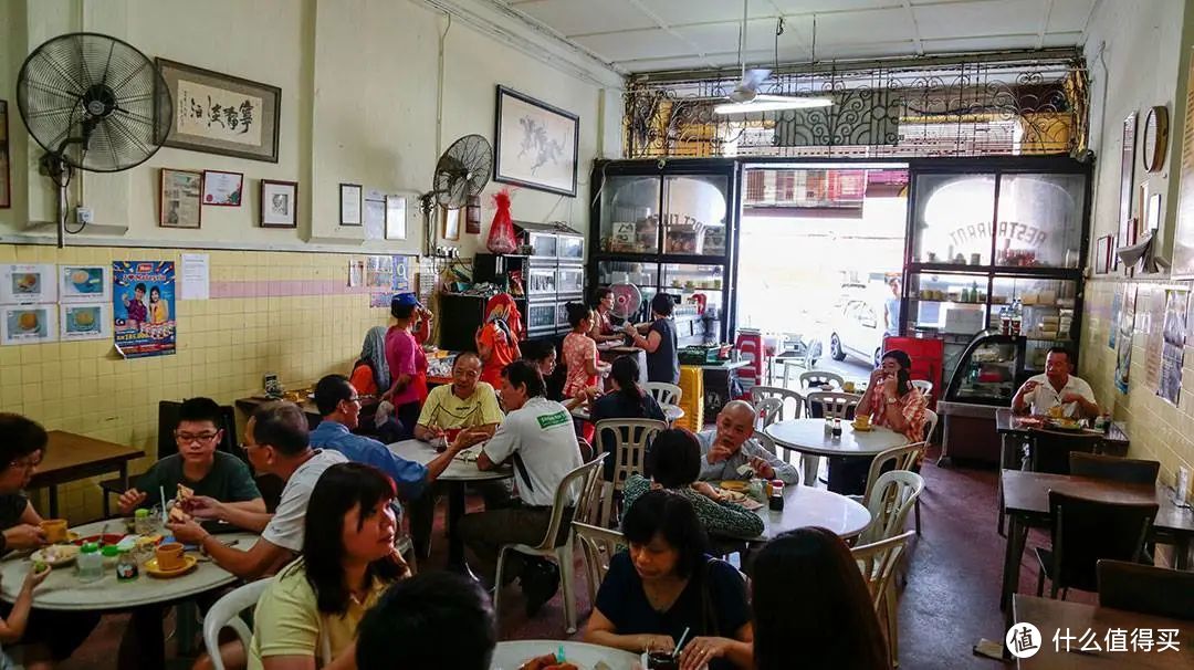 东南亚的咖啡店文化，深深影响了海南的侨民。Chong Kok Kopitiam ©Daniel Chan